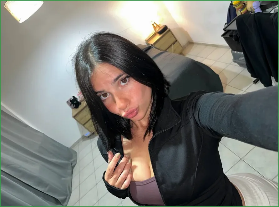 Free OnlyFans top rated Chloe West Memphis Arkansas
