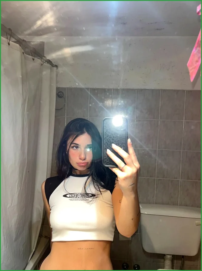 Darien best free OnlyFans model Chloe