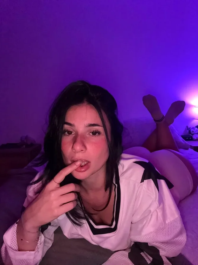 Chloe, top free OnlyFans model in Pinehurst village FL