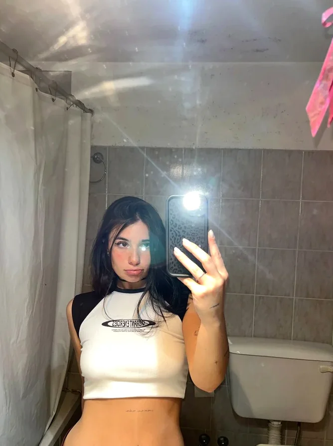 Chloe, top free OnlyFans model in St. Johns FL