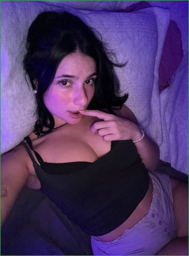 Free OnlyFans Chloe featured in Temple Terrace, Florida