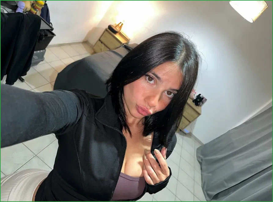 Chloe best OnlyFans US creator Batavia IL