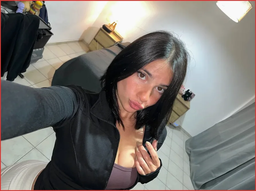 Top rated OnlyFans Chloe near St. Charles, Illinois