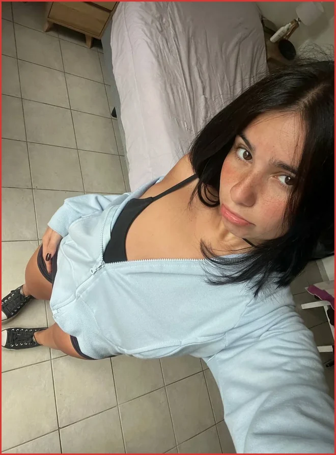 Top rated OnlyFans Chloe near Clive, Iowa