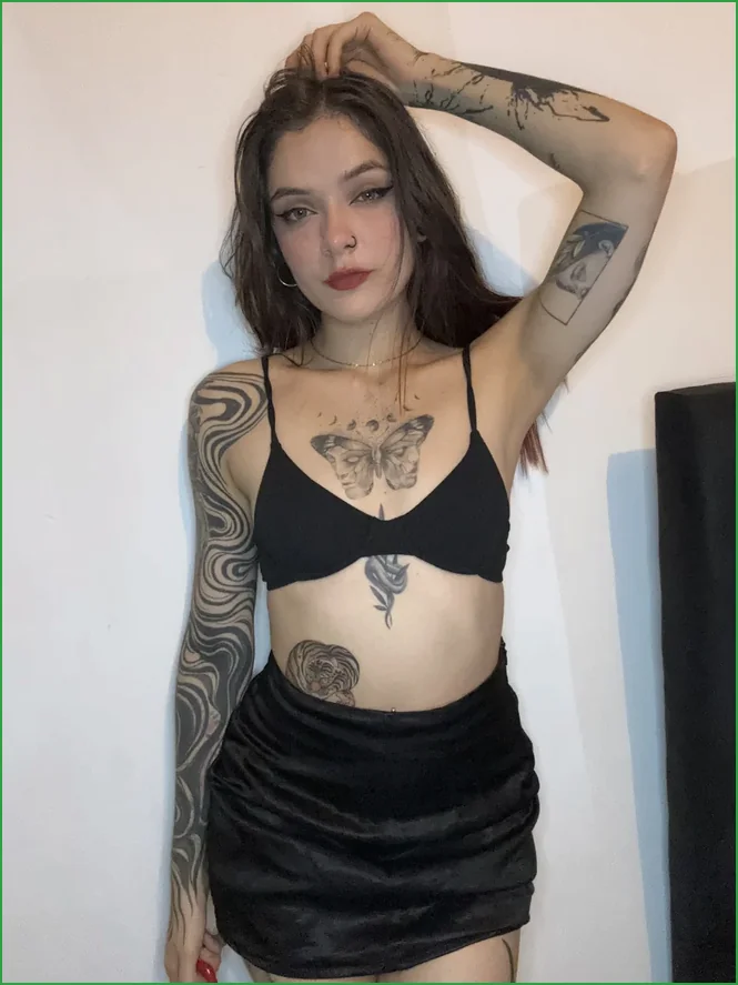 Best OnlyFans girl Emily Waltham MA