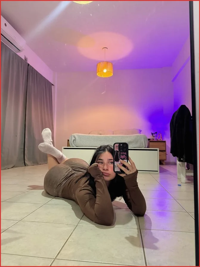 Free OnlyFans Chloe featured in Coldwater, Michigan