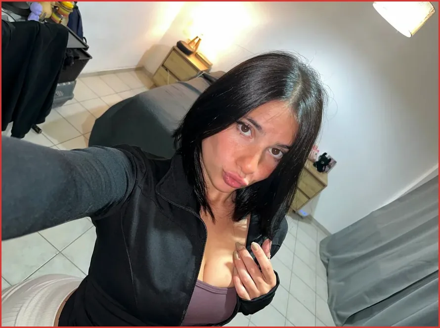 Best OnlyFans girl Chloe Mound MN
