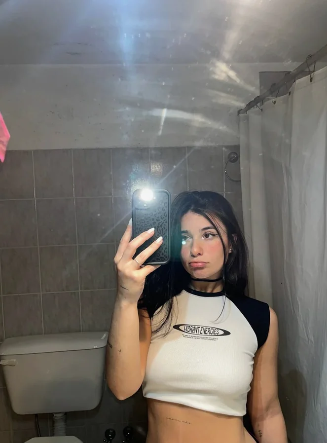 Free OnlyFans Chloe featured in New Bern, North Carolina