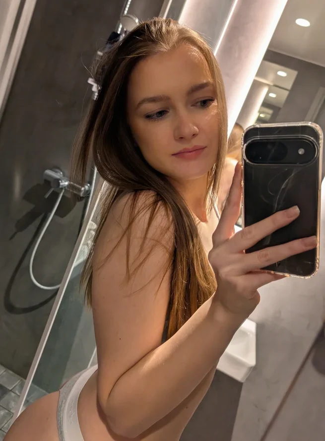 Best OnlyFans girl Alina Blue Ash OH