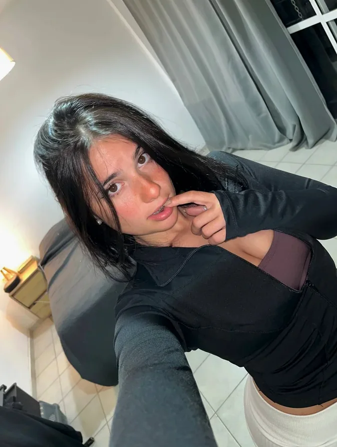 Free OnlyFans Chloe featured in Glendale Heights village, Ohio