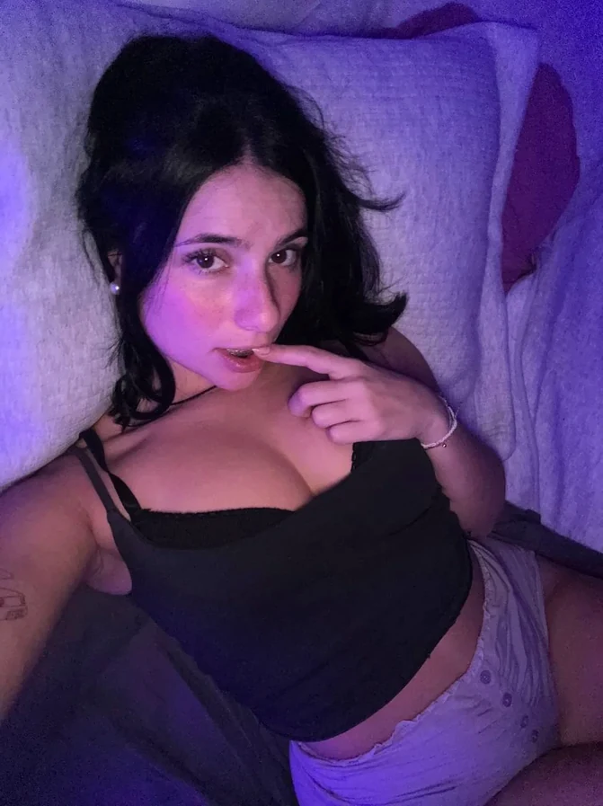 Best OnlyFans girl Chloe Woodridge village TX
