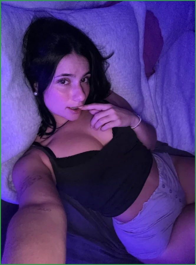 Williamsburg best free OnlyFans model Chloe